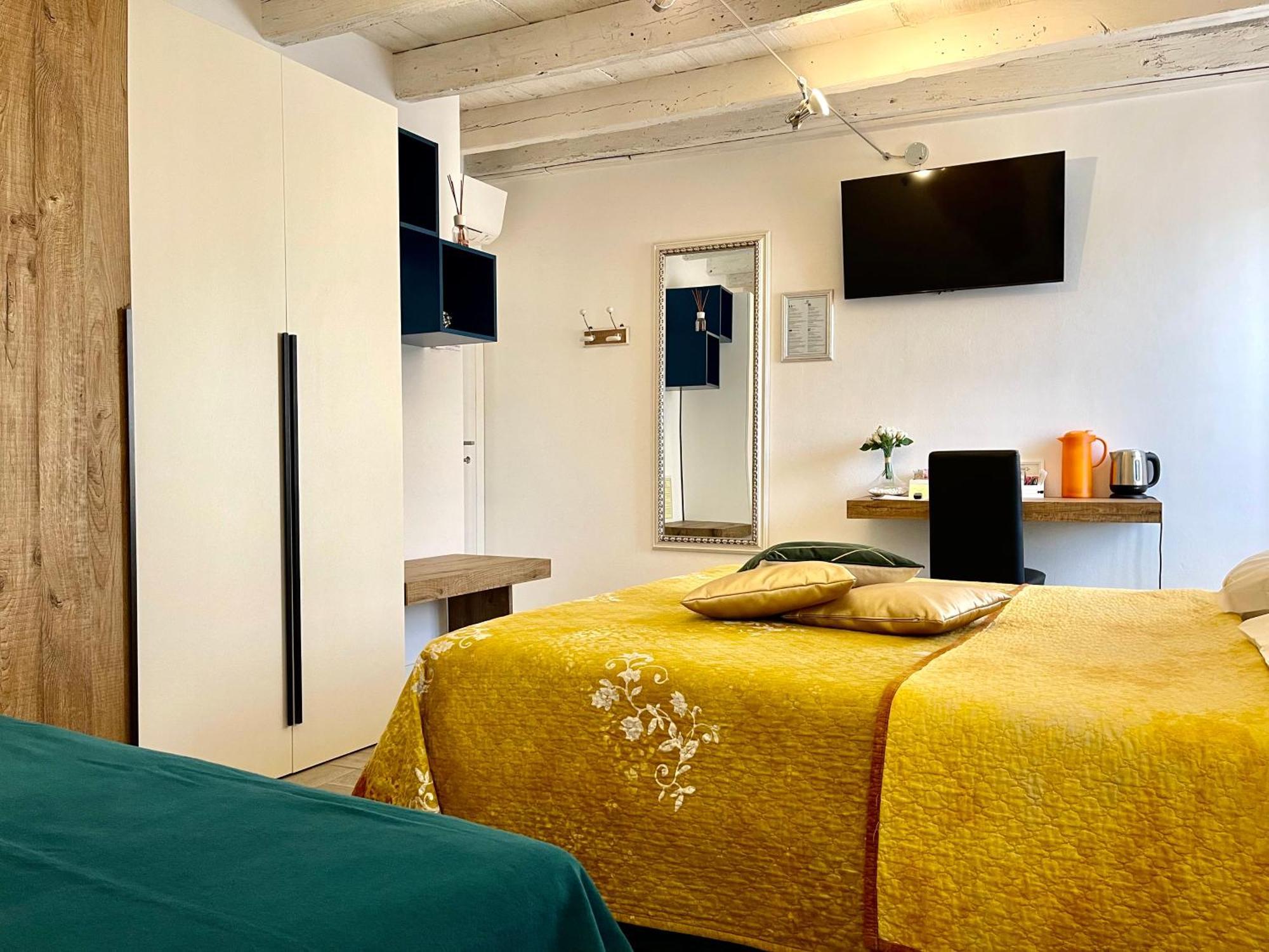 Dimora Di Charme Peschiera Del Garda Apartment Exterior photo